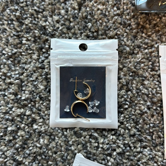 Amazon Gold Earrings Set for Women - Picture 7 of 9